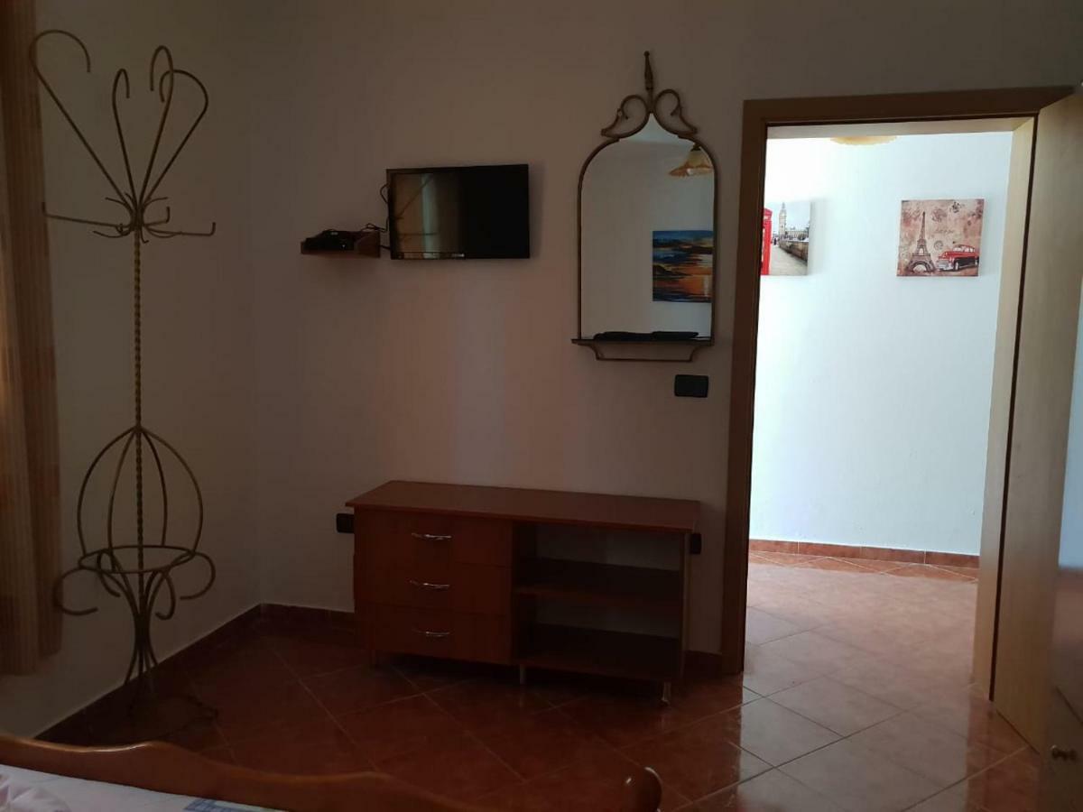 Vila Gridi- Apartamente Me Qera 斯比勒 外观 照片