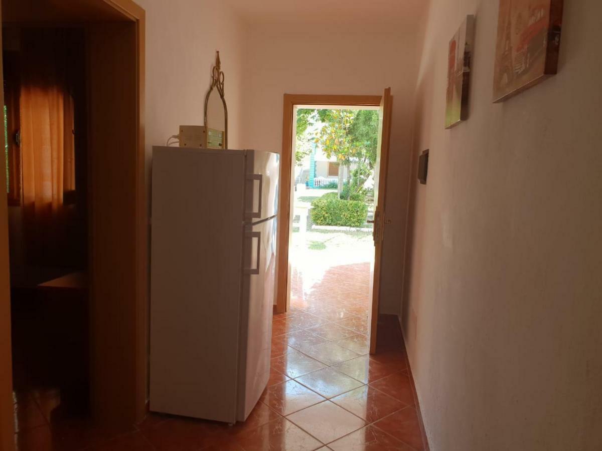 Vila Gridi- Apartamente Me Qera 斯比勒 外观 照片